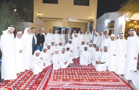 فن «المالد» فى أمسية رمضانية أقامتها جمعية أبو ظبي للفنون الشعبية وجمعية العين للفنون الشعبية والتراث بمنطقة الساد