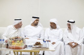 ذياب بن محمد بن زايد يقدم واجب العزاء في وفاة والدة الشهيد إسماعيل عبدالقادر الملا