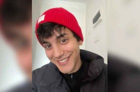 وفاة ممثل سقطت عليه شجرة