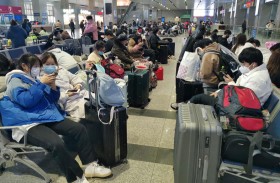 الصين تبدأ تخفيف قيود كوفيد-19.. والمخاوف مستمرة 