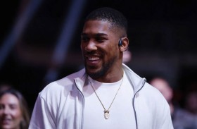 ظهور علني أول للملاكم جوشوا بعد حادث السير المروّع 