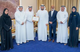 محمد الشرقي يلتقي مدير عام «مصنع الفجيرة للمنتجات الإسمنتية» ويشــيد بالشــراكة الاسـتراتيجية مــع «الفجيـــرة لتنميــة المناطـق»