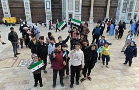 السلطات تحاول تهدئة الجدل بعد انتقادات لتعديلات المنهج التعليمي في سوريا 