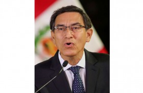 البرلمان البيروفي يعزل رئيس البلاد  