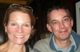 طعن رجل على يد طليقته بعدما أمر بقتل كلابها