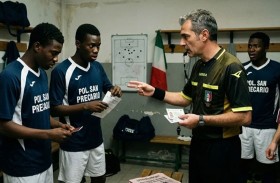 صدمة في إيطاليا.. حكم يطالب لاعبين أفارقة  بـ «تصاريح الإقامة» قبل المباراة