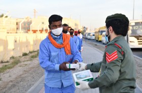 شرطة دبي تستهدف العمال بالحملة التوعوية الصحية «لا تشيلون هم»