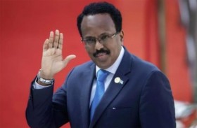 الرئيس الصومالي يعمد إلى التهدئة 
