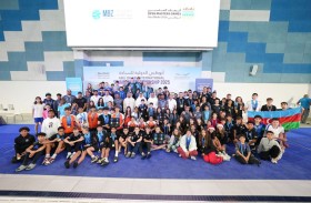 «أبوظبي للرياضات المائية» يختتم دولية السباحة بمشاركة قياسية