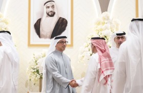 منصور بن زايد يحضر أفراح النيادي والظاهري والشامسي