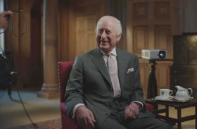 الملك تشارلز بطل فيلم على أمازون 