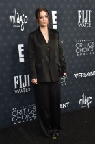 الممثلة الأمريكية كالي كوكو لدى حضورها حفل توزيع جوائز اختيار النقاد السنوي الـ31 في باركر هانغار، كاليفورنيا. ا ف ب 