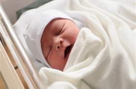 372 ألف مولود في أول أيام 2021