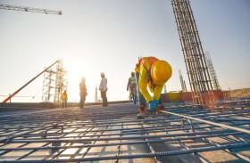 دائرة البلديات والنقل ممثلة ببلدية مدينة أبوظبي تدعو شركات البناء للالتزام بأوقات العمل خلال الصيف