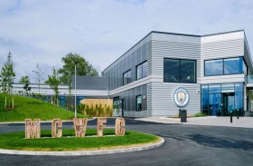 مانشستر سيتي للسيدات يفتتح منشأة جديدة بمعايير عالمية