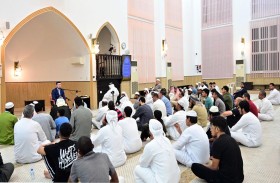 العلماء الضيوف يبدون إعجابهم بالبرامج الرمضانية في الدولة