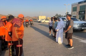 مركز شرطة حتا يعزز الوعي المروري لسائقي دراجات توصيل الطلبات