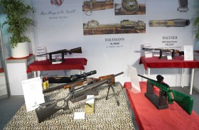 «أبوظبي للصيد والفروسية» يكشف عن أحدث الابتكارات في عالم الأسلحة والبصريات