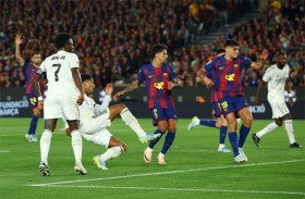 برشلونة وريال مدريد يترقبان تعثر الآخر 