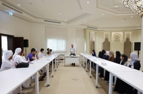 مجمع القرآن الكريم بالشارقة يختتم ورشة حول ترميم المخطوطات