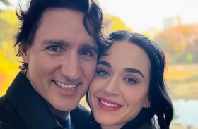 كاتي بيري تشعل الترند بلقطات رومانسية 