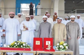 ولي عهد أم القيوين يشهد منافسات اليوم الثالث من مهرجان أم القيوين الـ 17لسباقات الهجن باللبسة