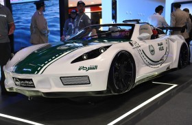 شرطة دبي تعرض في جيتكس 2023 دوريتي «البحرية الفارهة» و «ذاتية القيادة»