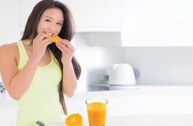 عصير فاكهة شائع يضبط ضغط الدم ويخفف الالتهابات