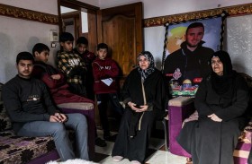 شباب غزة يهربون من جحيم البطالة ليبتلعهم البحر