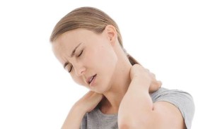 عواقب خطيرة لطقطقة الرقبة