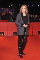 الممثلة الألمانية نينا هوس لدى حضورها عرض فيلم  Langue Etrangere  في برلين. ا ف ب