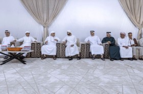 حمدان بن محمد يقدم واجب العزاء في وفاة جاسم محمد رسول رئيسي