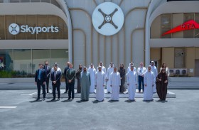 حمدان بن محمد يتفقّد سير العمل في أول محطة للإقلاع والهبوط العمودي للتاكسي الجوي بالقرب من مطار دبي الدولي