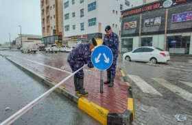 شرطة عجمان تؤكد جاهزيتها للتعامل مع الحالة الجوية على مدار الساعة