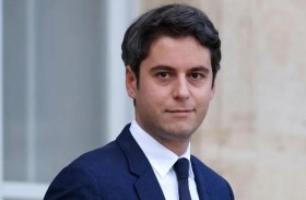 بدء المداولات في فرنسا بعد الانتخابات لبناء غالبية مجهولة المعالم 