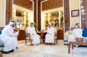 حاكم عجمان يستقبل وفدا من جامعة محمد بن زايد للعلوم الإنسانية