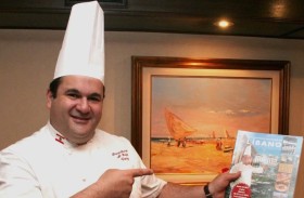 وفاة أيقونة المطبخ.. الشيف رمزي