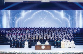 سلطان بن أحمد القاسمي يشهد حفل تخرج الدفعة الثانية من طلبة جامعة خورفكان