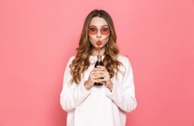 المشروبات السكرية قد تزيد من انتشار سرطان القولون والمستقيم