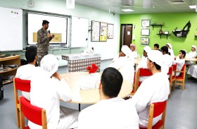 شرطة أبوظبي تعزز وعي الطلبة بمخاطر الجرائم الرقمية