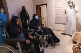 كبــار المواطنين في اجتمـاعية الشـــــارقة بضيافة الحصن 