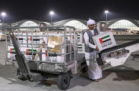 الإمارات ترسل 50 طنا من المواد الغذائية إلى أوكرانيا