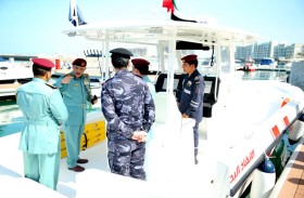 نائب قائد عام شرطة رأس الخيمة يُدشّن زورق إنقاذ ودراجتي (جت سكي) لقسم الإنقاذ البحري 