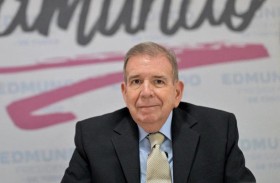 البرلمان الأوروبي يعترف بمنافس مادورو رئيسا