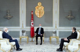 هل دور الرئيس التونسي هو دور رمزي أم لا...؟