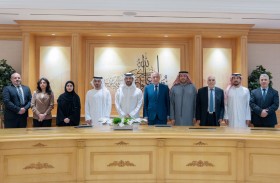 سلطان بن أحمد القاسمي يشهد توقيع مذكرة تفاهم بين جامعة الشارقة ومركز الشارقة للتدريب المهني لعلوم المطارات