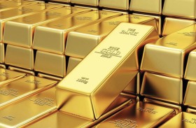 الذهب يستقر مع تراجع الدولار والإقبال على الملاذ الآمن 