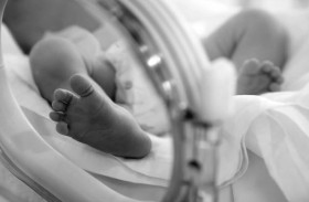 بعد 45 عامًا.. الحمض النووي يكشف جريمة أم قتلت رضيعتها