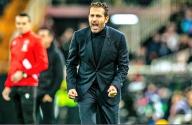 مدرب فالنسيا: تألق حارسنا قادنا للتعادل مع برشلونة