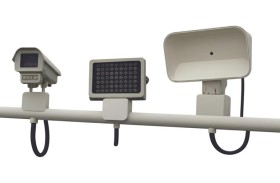 شرطة دبي توسّع نطاق استخدام «رادارات الضجيج» لرصد المركبات المسببة للإزعاج